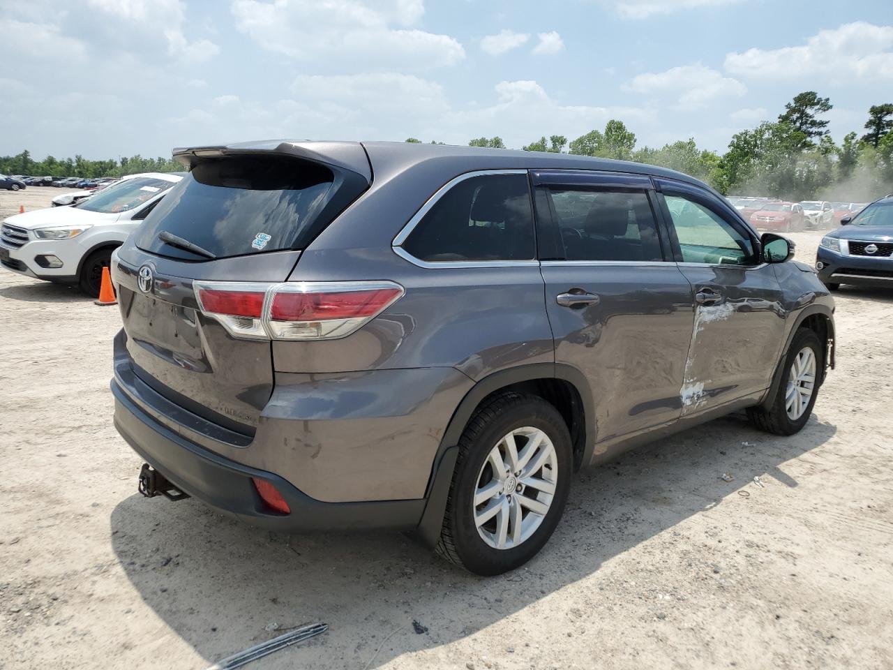 Photo 2 VIN: 5TDBKRFHXFS076870 - TOYOTA HIGHLANDER 