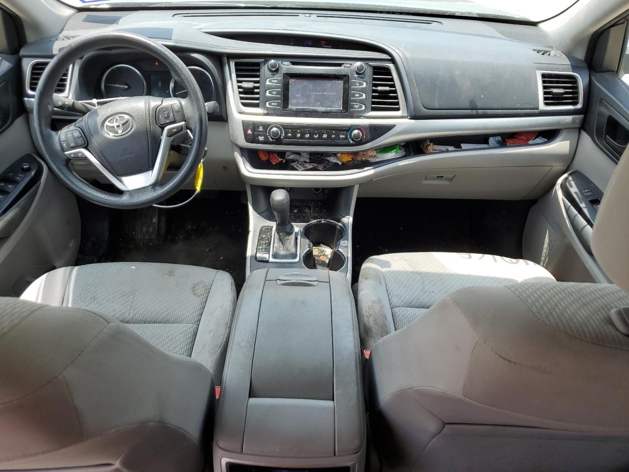 Photo 7 VIN: 5TDBKRFHXFS076870 - TOYOTA HIGHLANDER 