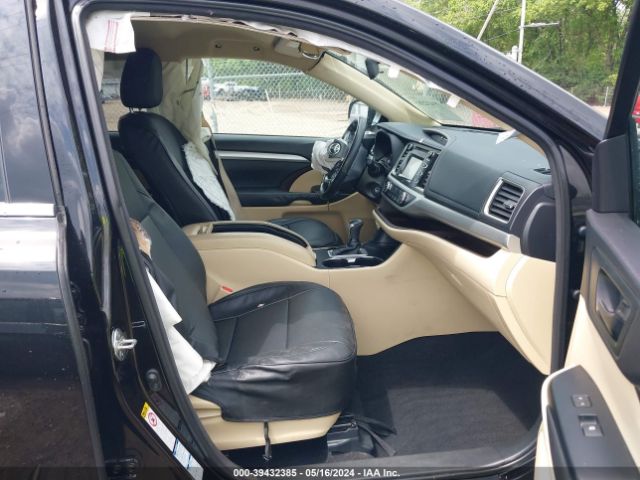 Photo 4 VIN: 5TDBKRFHXFS131740 - TOYOTA HIGHLANDER 