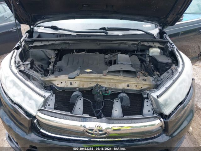 Photo 9 VIN: 5TDBKRFHXFS131740 - TOYOTA HIGHLANDER 