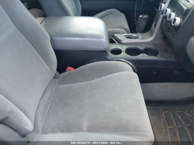 Photo 4 VIN: 5TDBM5G13AS001098 - TOYOTA SEQUOIA 