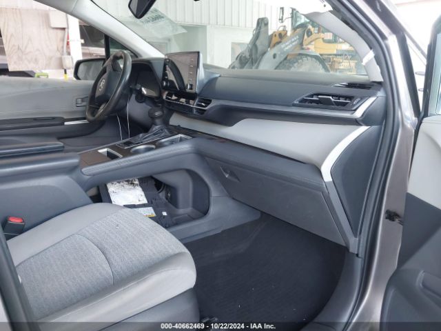 Photo 4 VIN: 5TDBRKEC1NS087814 - TOYOTA SIENNA 