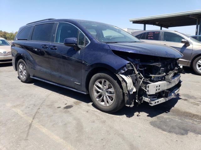 Photo 3 VIN: 5TDBRKEC4MS005427 - TOYOTA SIENNA LE 