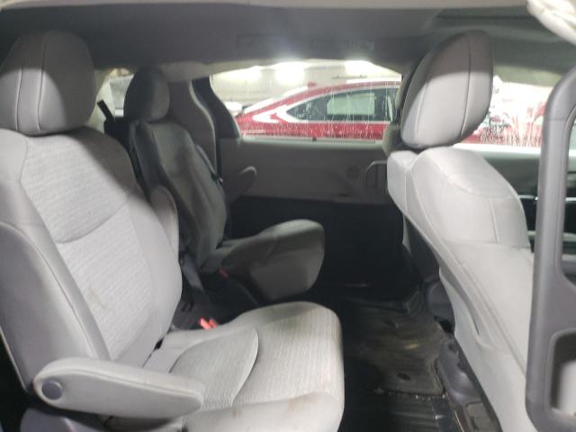 Photo 10 VIN: 5TDBRKEC5MS022348 - TOYOTA SIENNA LE 