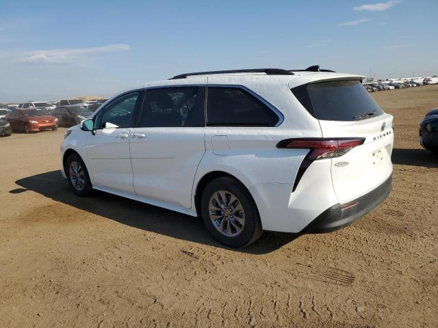 Photo 1 VIN: 5TDBRKEC5NS096208 - TOYOTA SIENNA LE 