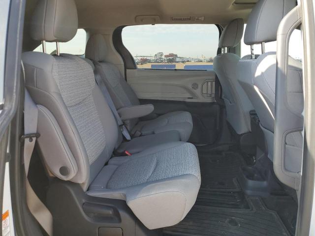 Photo 10 VIN: 5TDBRKEC5NS096208 - TOYOTA SIENNA LE 