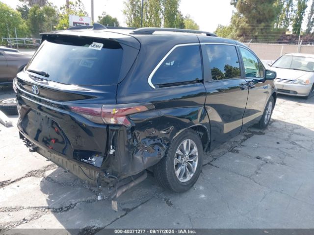 Photo 3 VIN: 5TDBRKEC5PS142123 - TOYOTA SIENNA 