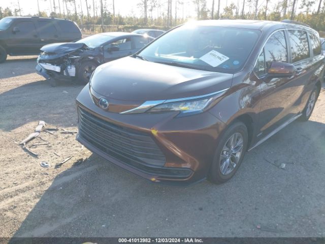 Photo 1 VIN: 5TDBRKEC6MS007261 - TOYOTA SIENNA 