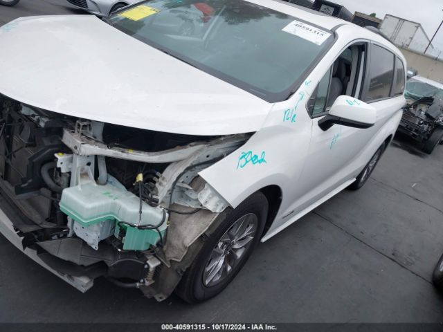 Photo 1 VIN: 5TDBRKEC7MS014509 - TOYOTA SIENNA LE 