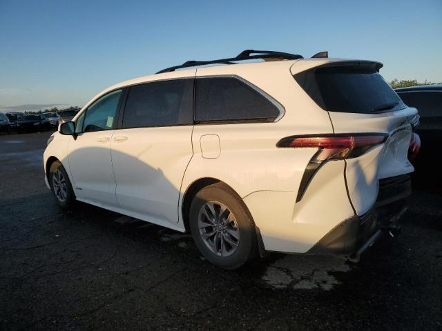 Photo 1 VIN: 5TDBRKEC8MS029603 - TOYOTA SIENNA LE 