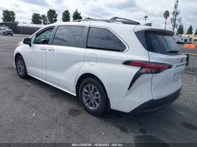 Photo 2 VIN: 5TDBRKEC8NS134823 - TOYOTA SIENNA 