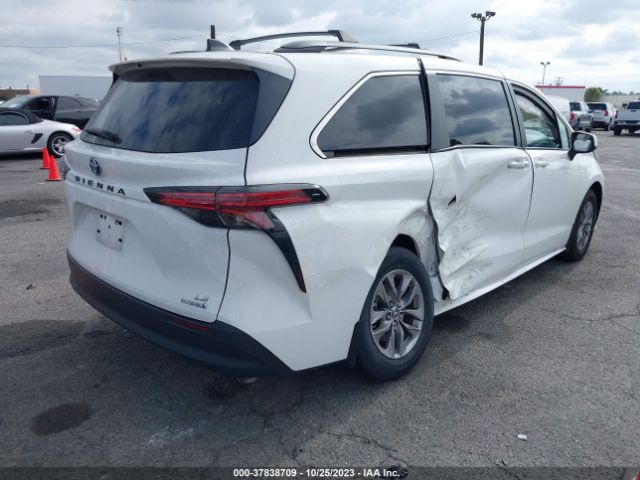 Photo 3 VIN: 5TDBRKEC8NS134823 - TOYOTA SIENNA 