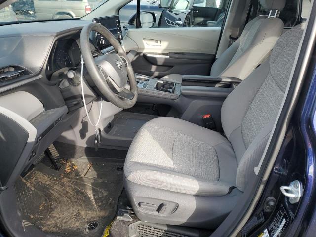 Photo 6 VIN: 5TDBSKFC1MS015884 - TOYOTA SIENNA LE 