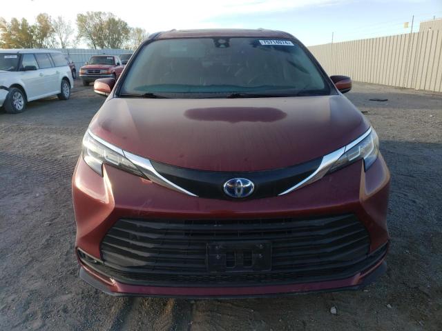 Photo 4 VIN: 5TDBSKFC5MS010722 - TOYOTA SIENNA LE 