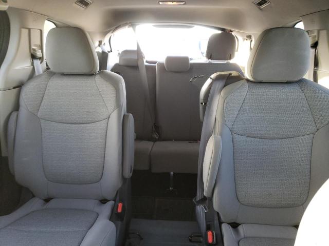 Photo 9 VIN: 5TDBSKFC5MS010722 - TOYOTA SIENNA LE 