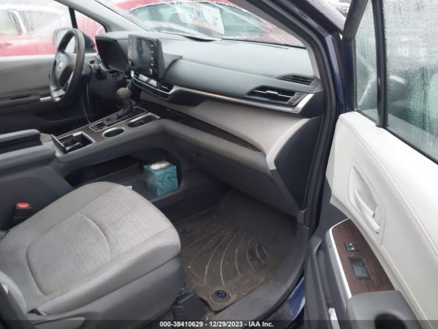 Photo 4 VIN: 5TDBSKFC6MS005237 - TOYOTA SIENNA 