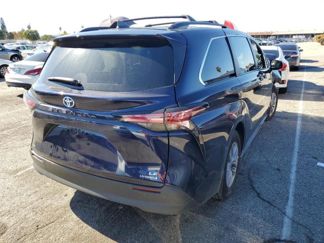 Photo 3 VIN: 5TDBSKFC8NS063030 - TOYOTA SIENNA LE 