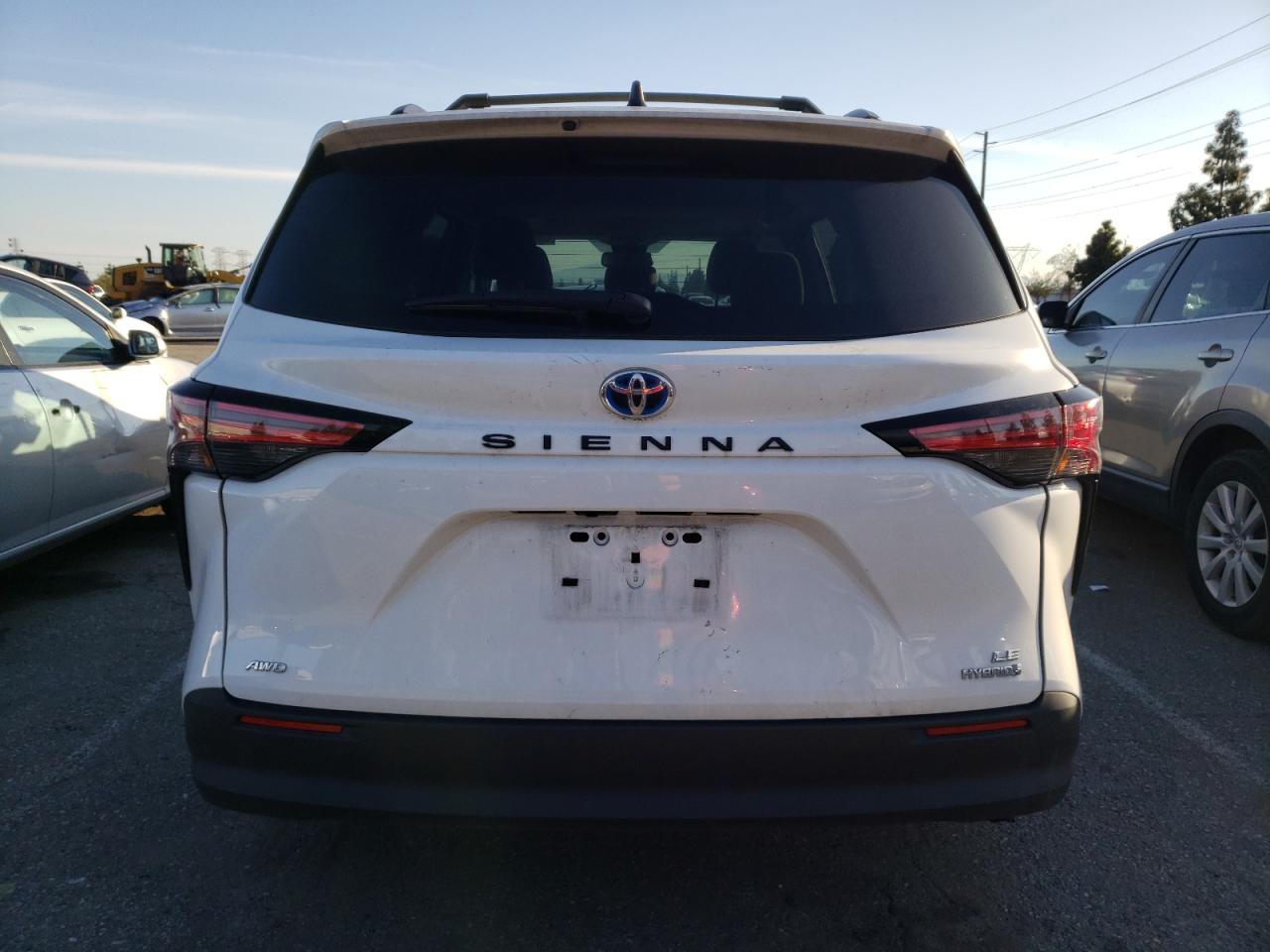 Photo 5 VIN: 5TDBSKFC8NS071497 - TOYOTA SIENNA 