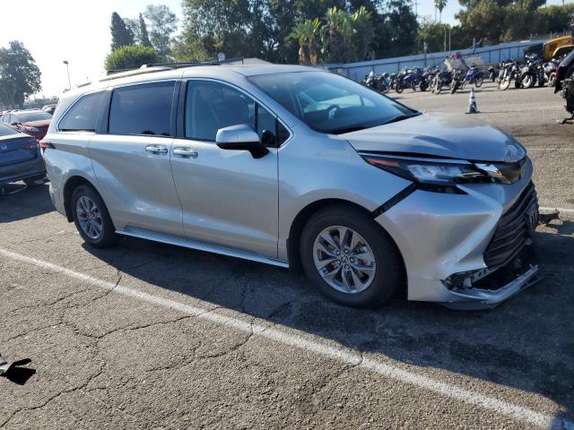 Photo 3 VIN: 5TDBSKFC9NS071766 - TOYOTA SIENNA LE 