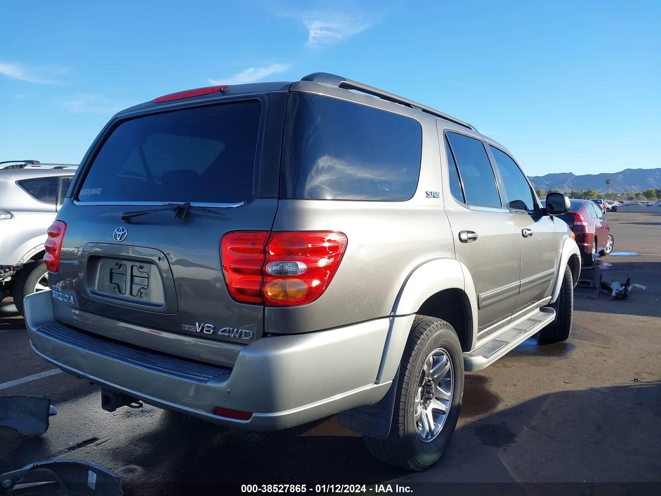 Photo 3 VIN: 5TDBT44A03S193231 - TOYOTA SEQUOIA 