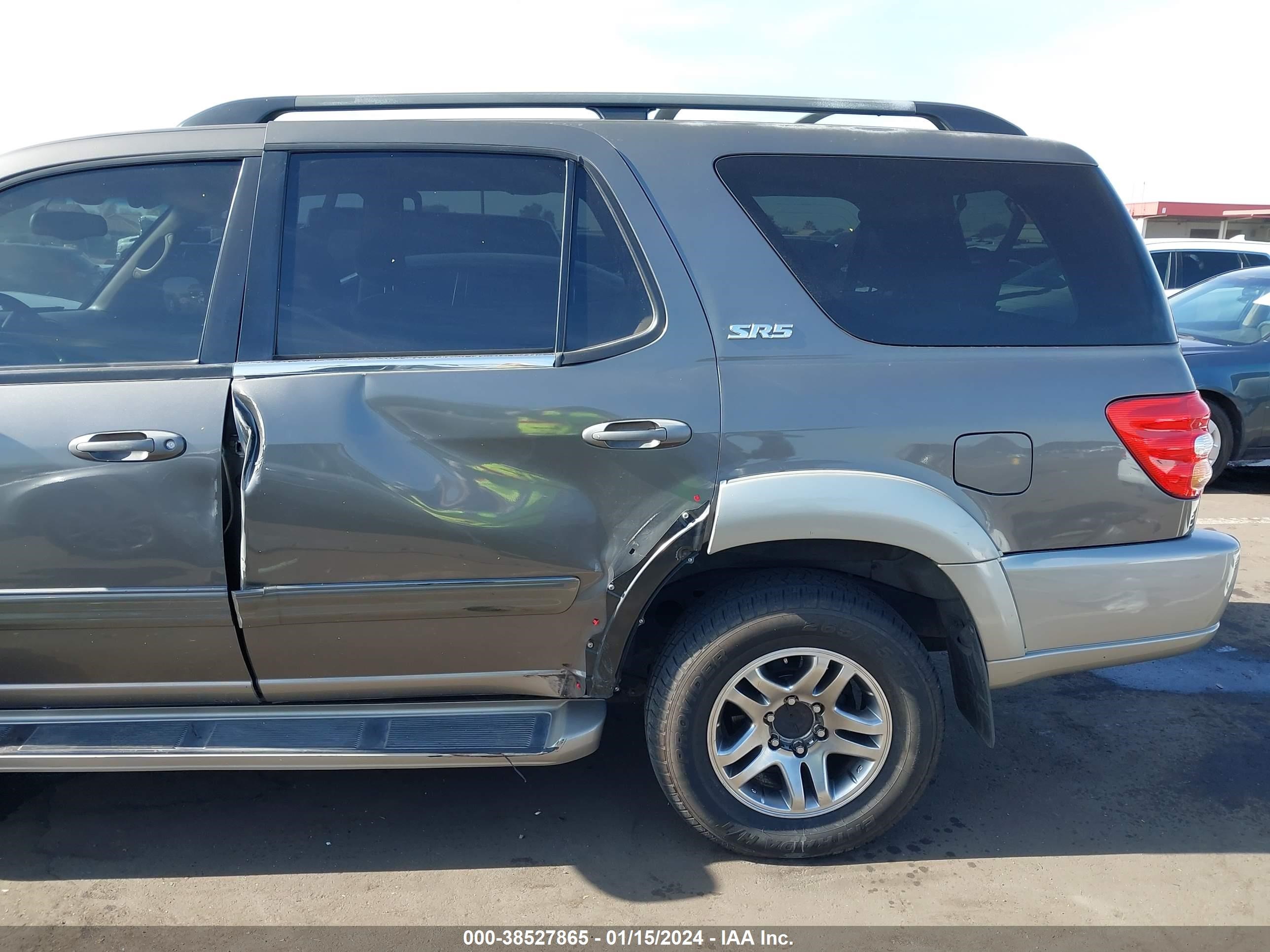 Photo 5 VIN: 5TDBT44A03S193231 - TOYOTA SEQUOIA 