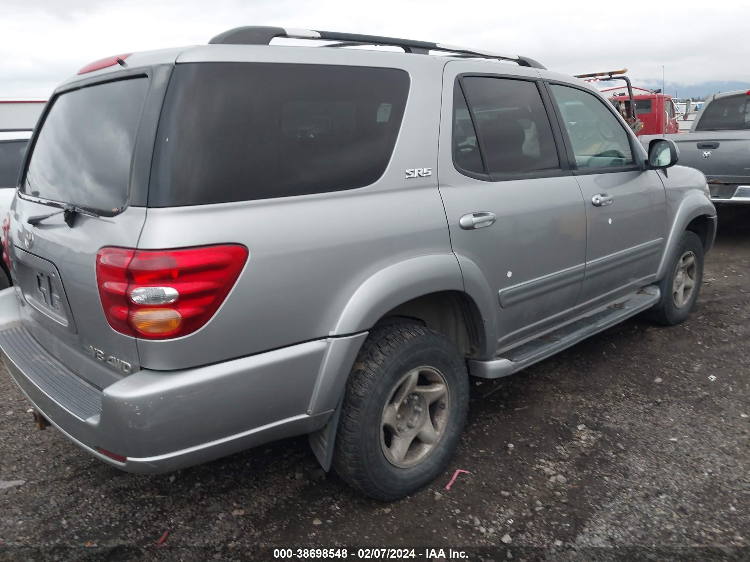 Photo 3 VIN: 5TDBT44A21S031162 - TOYOTA SEQUOIA 