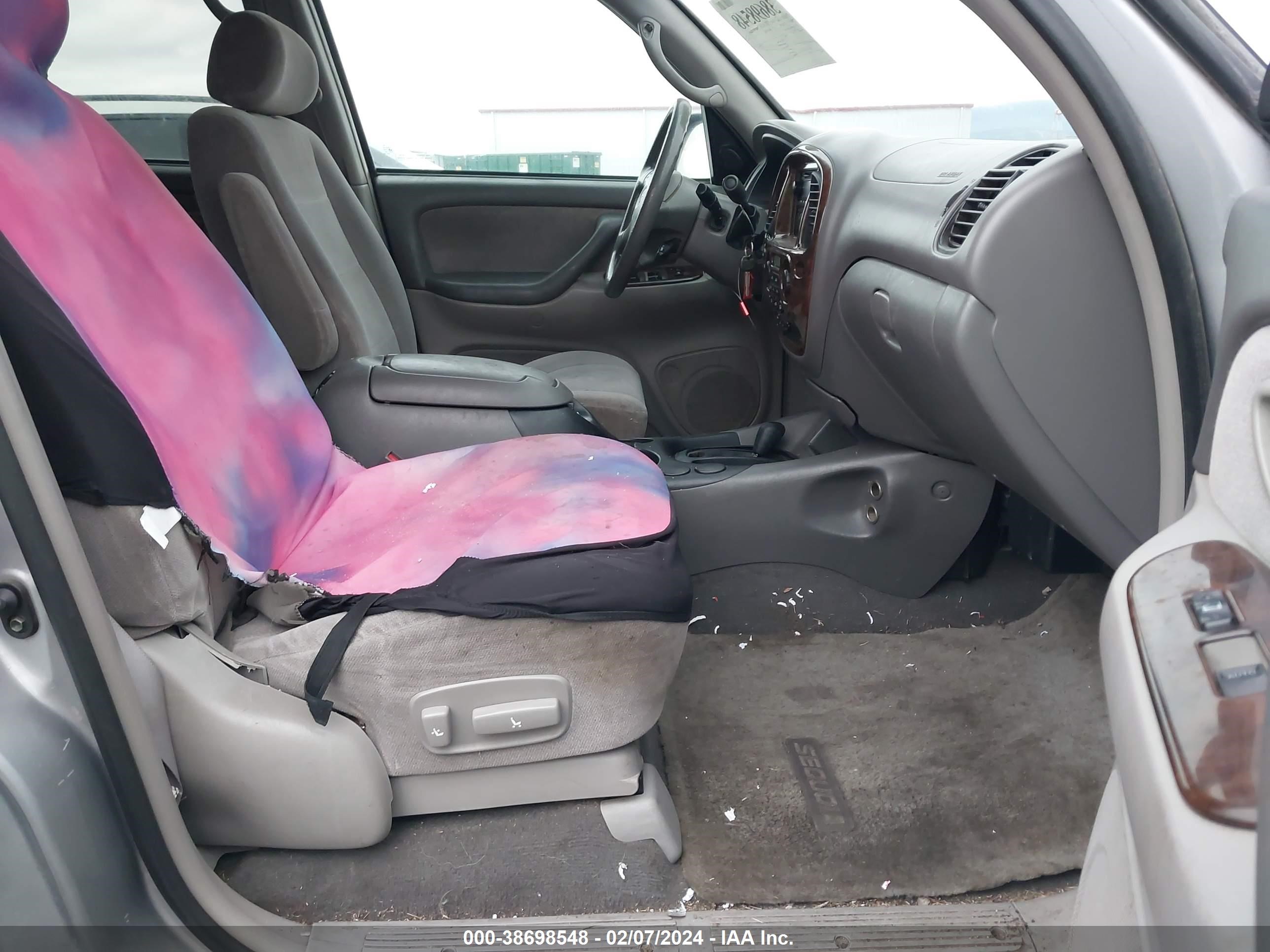 Photo 4 VIN: 5TDBT44A21S031162 - TOYOTA SEQUOIA 