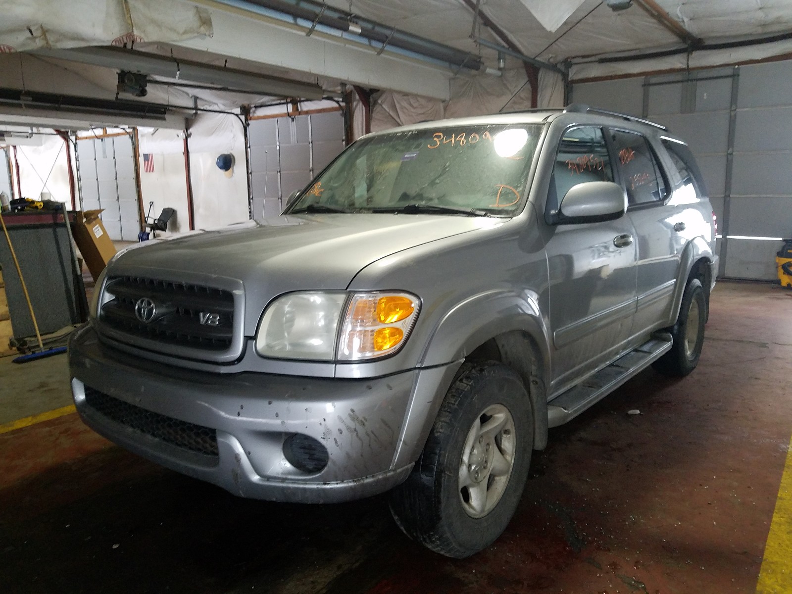 Photo 1 VIN: 5TDBT44A22S122692 - TOYOTA SEQUOIA SR 