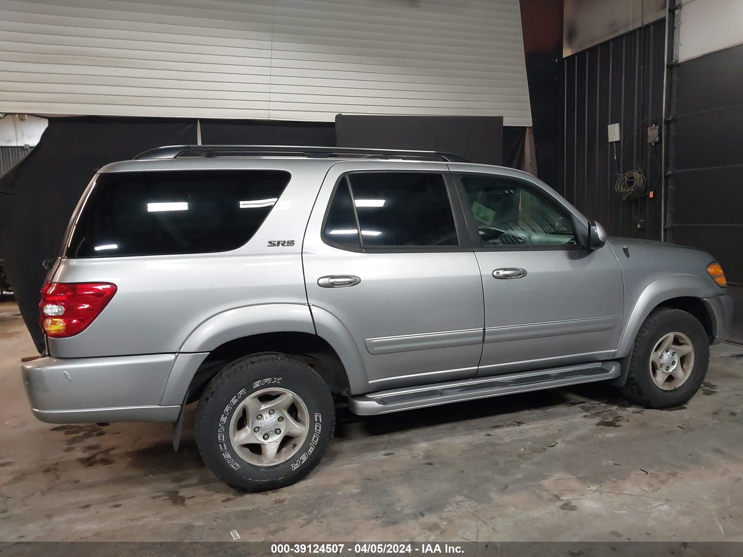 Photo 12 VIN: 5TDBT44A42S064763 - TOYOTA SEQUOIA 