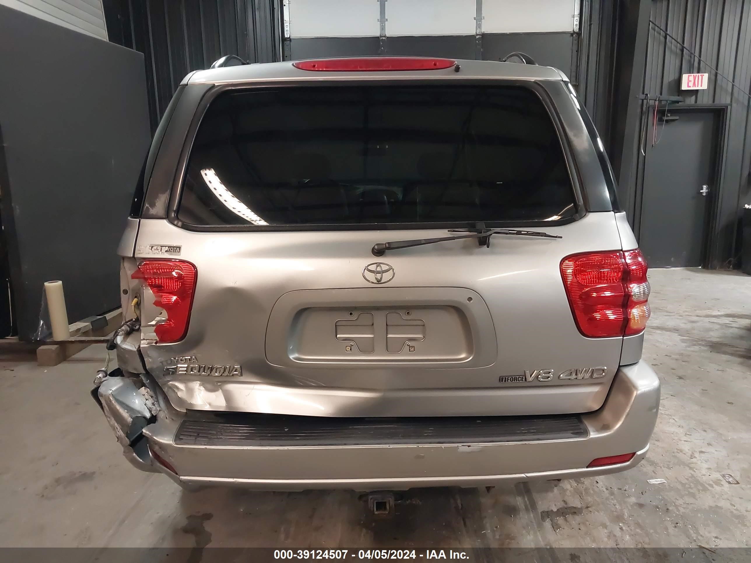 Photo 15 VIN: 5TDBT44A42S064763 - TOYOTA SEQUOIA 