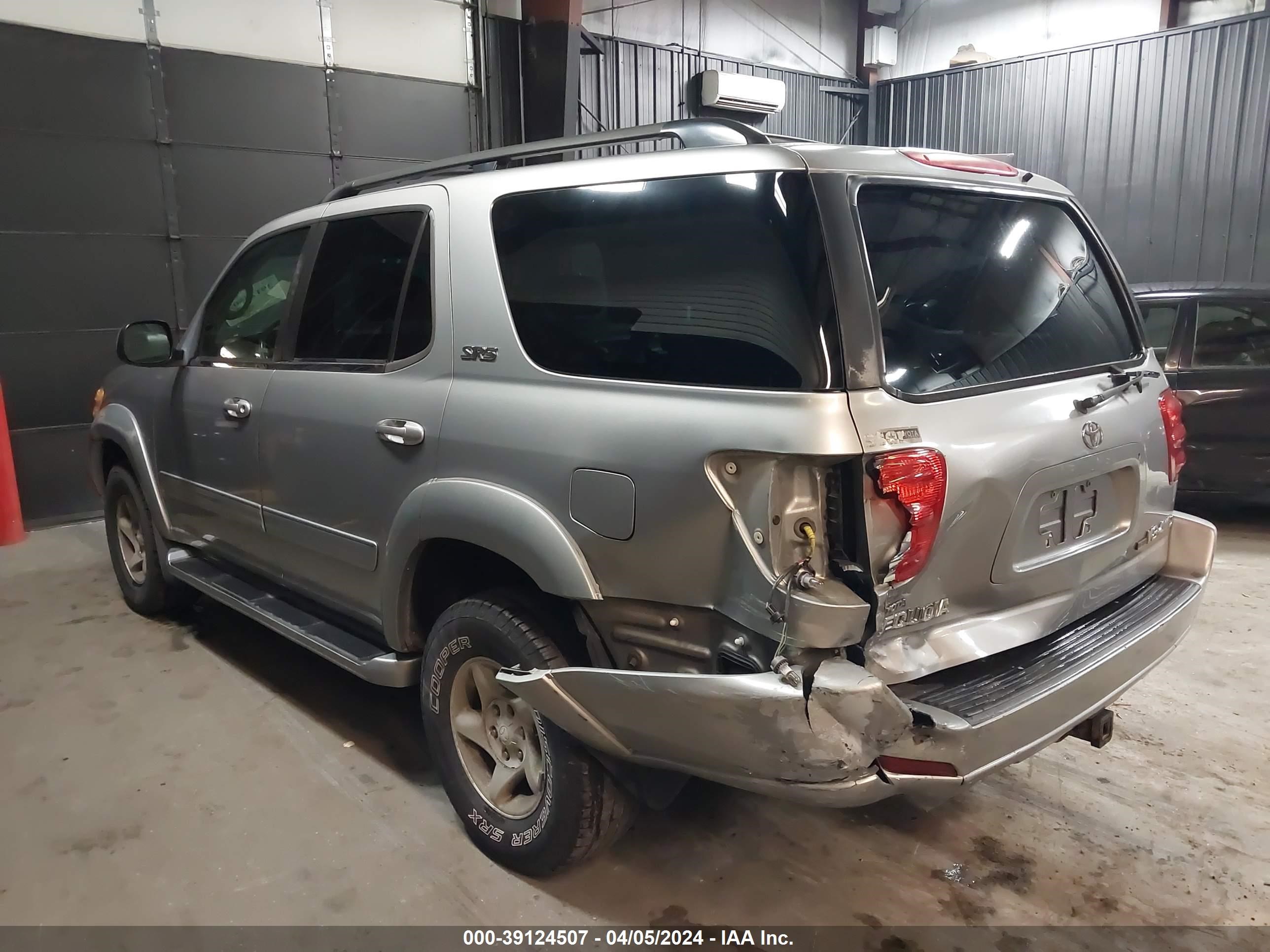 Photo 5 VIN: 5TDBT44A42S064763 - TOYOTA SEQUOIA 