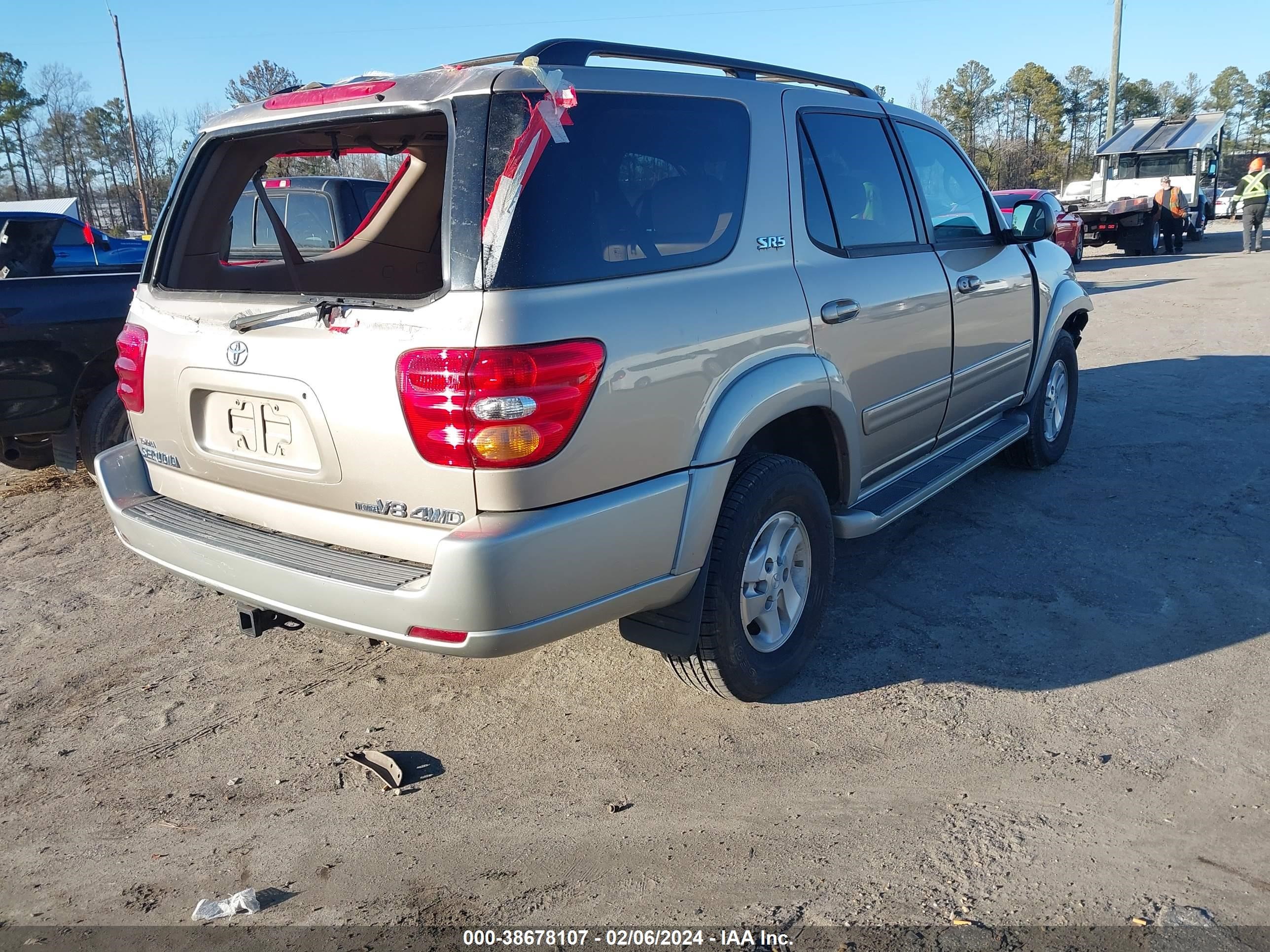 Photo 3 VIN: 5TDBT44A43S155968 - TOYOTA SEQUOIA 