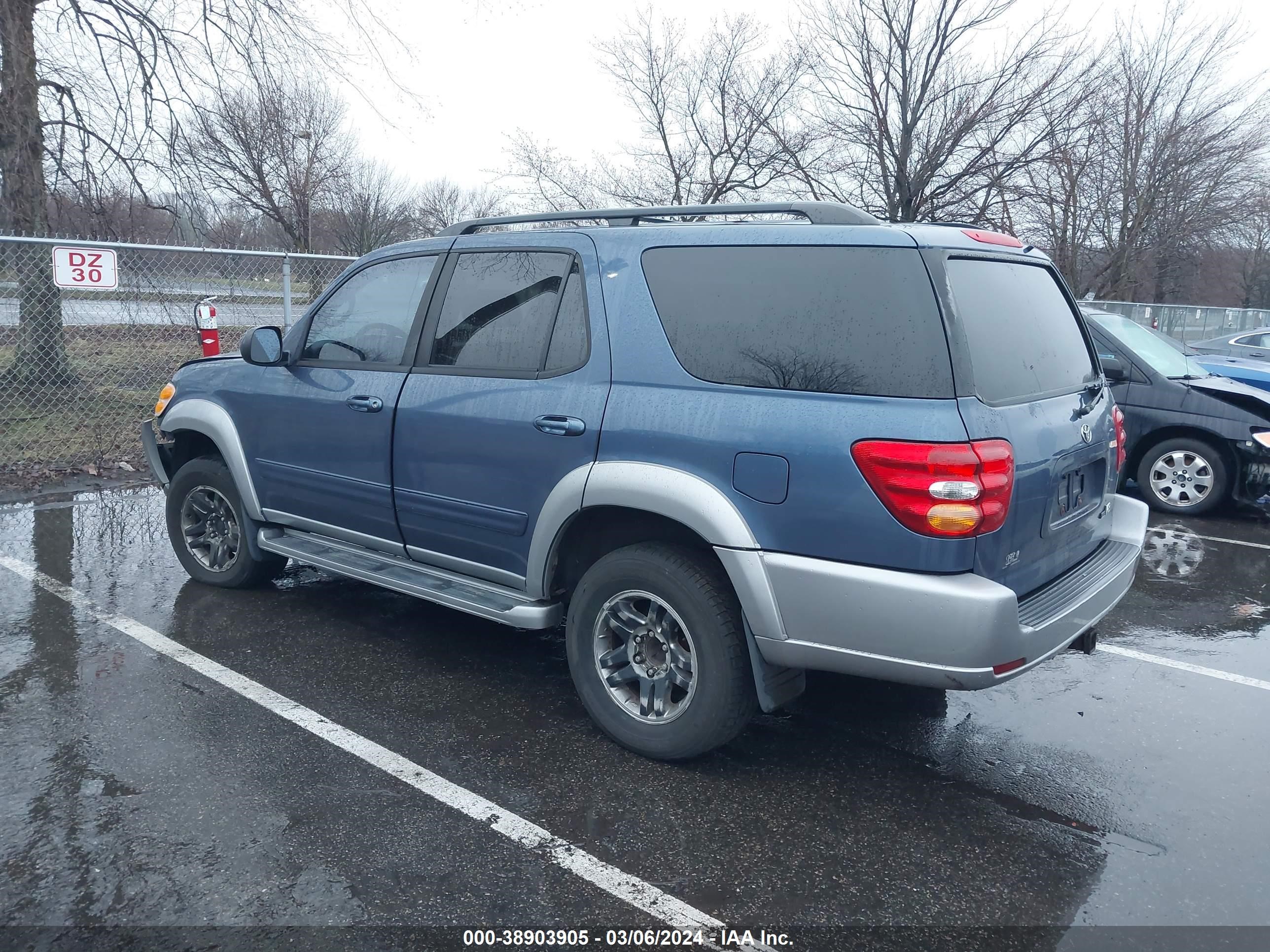 Photo 2 VIN: 5TDBT44A43S185892 - TOYOTA SEQUOIA 