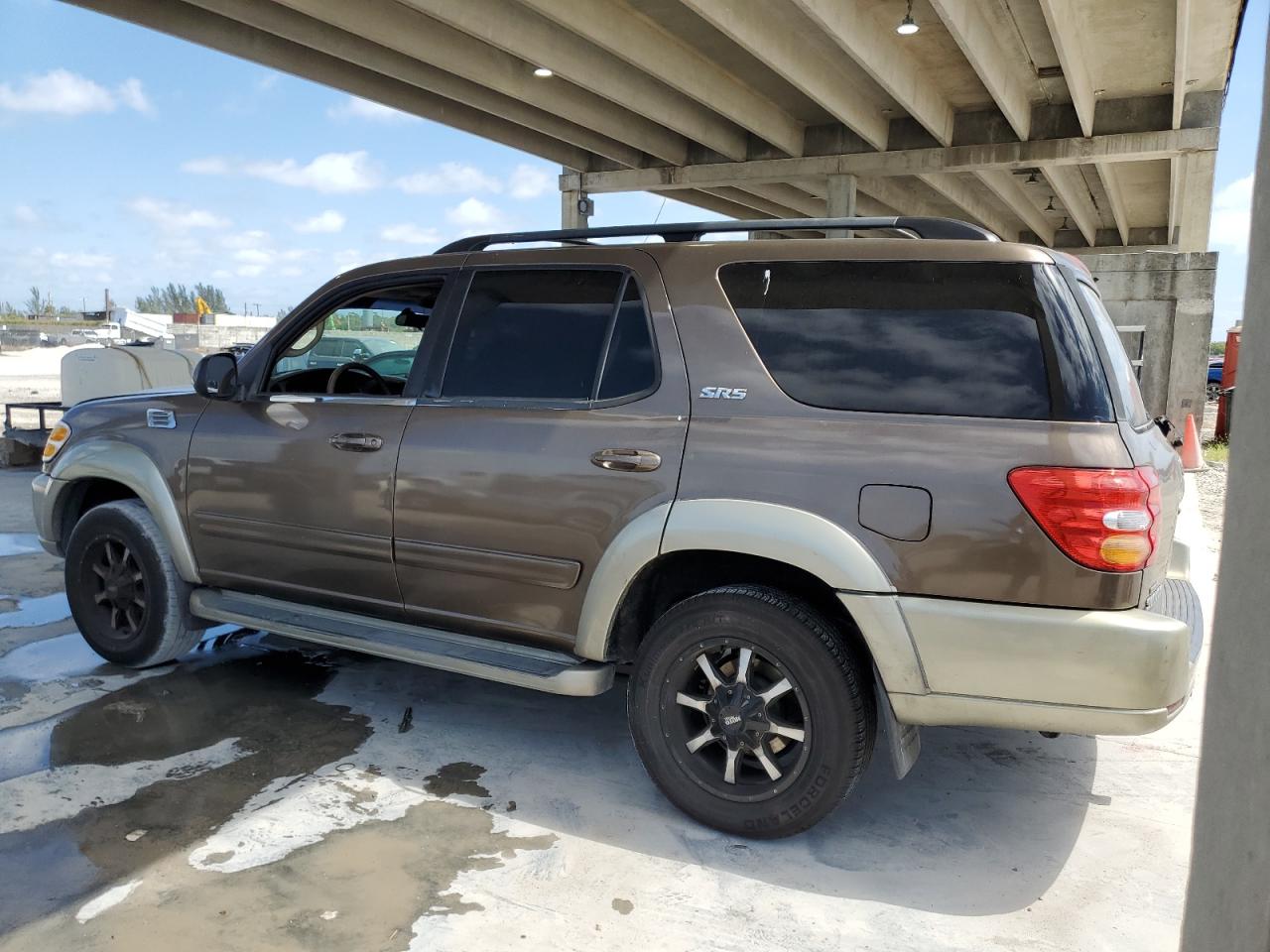 Photo 1 VIN: 5TDBT44A61S020715 - TOYOTA SEQUOIA 