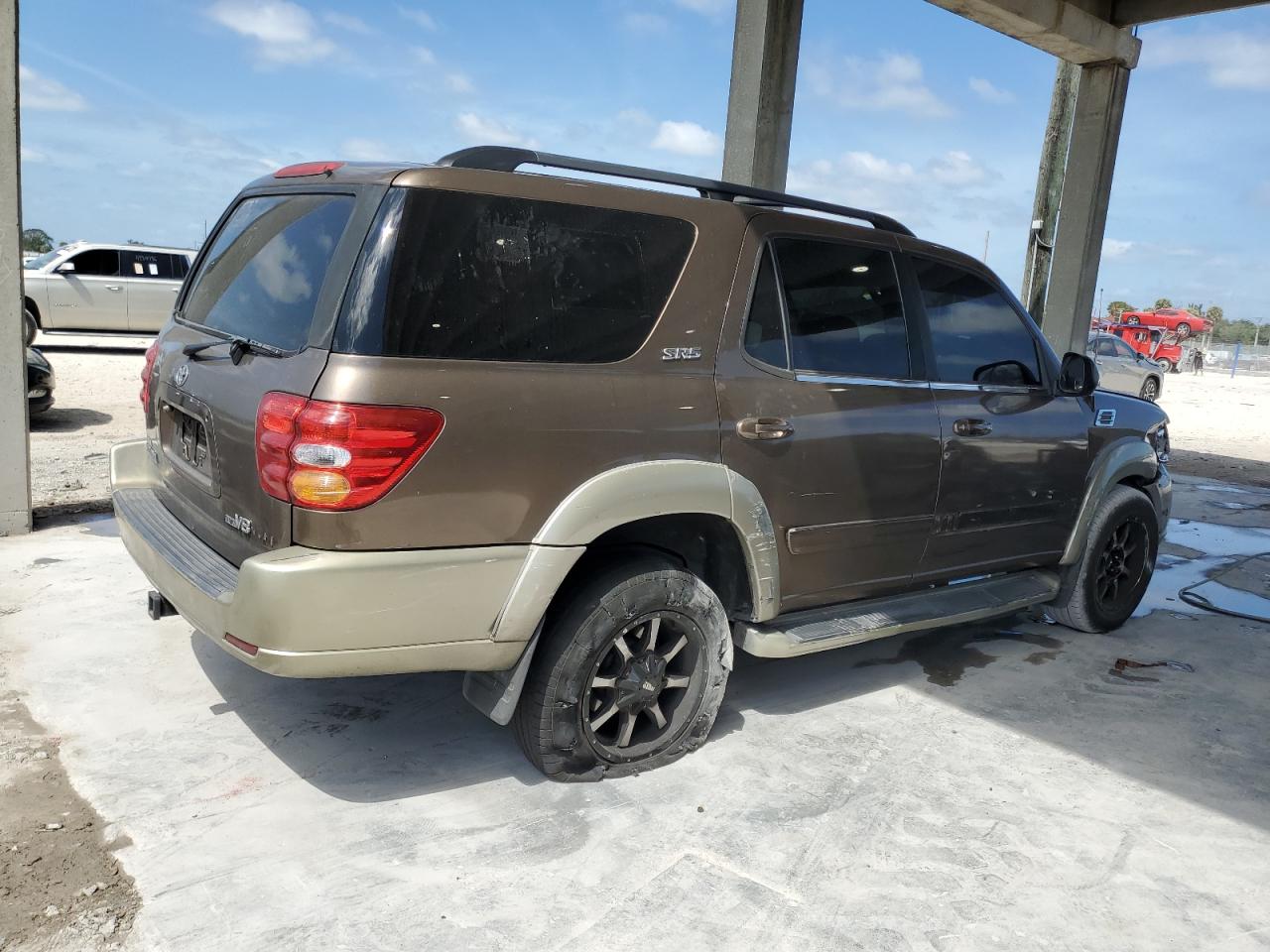 Photo 2 VIN: 5TDBT44A61S020715 - TOYOTA SEQUOIA 