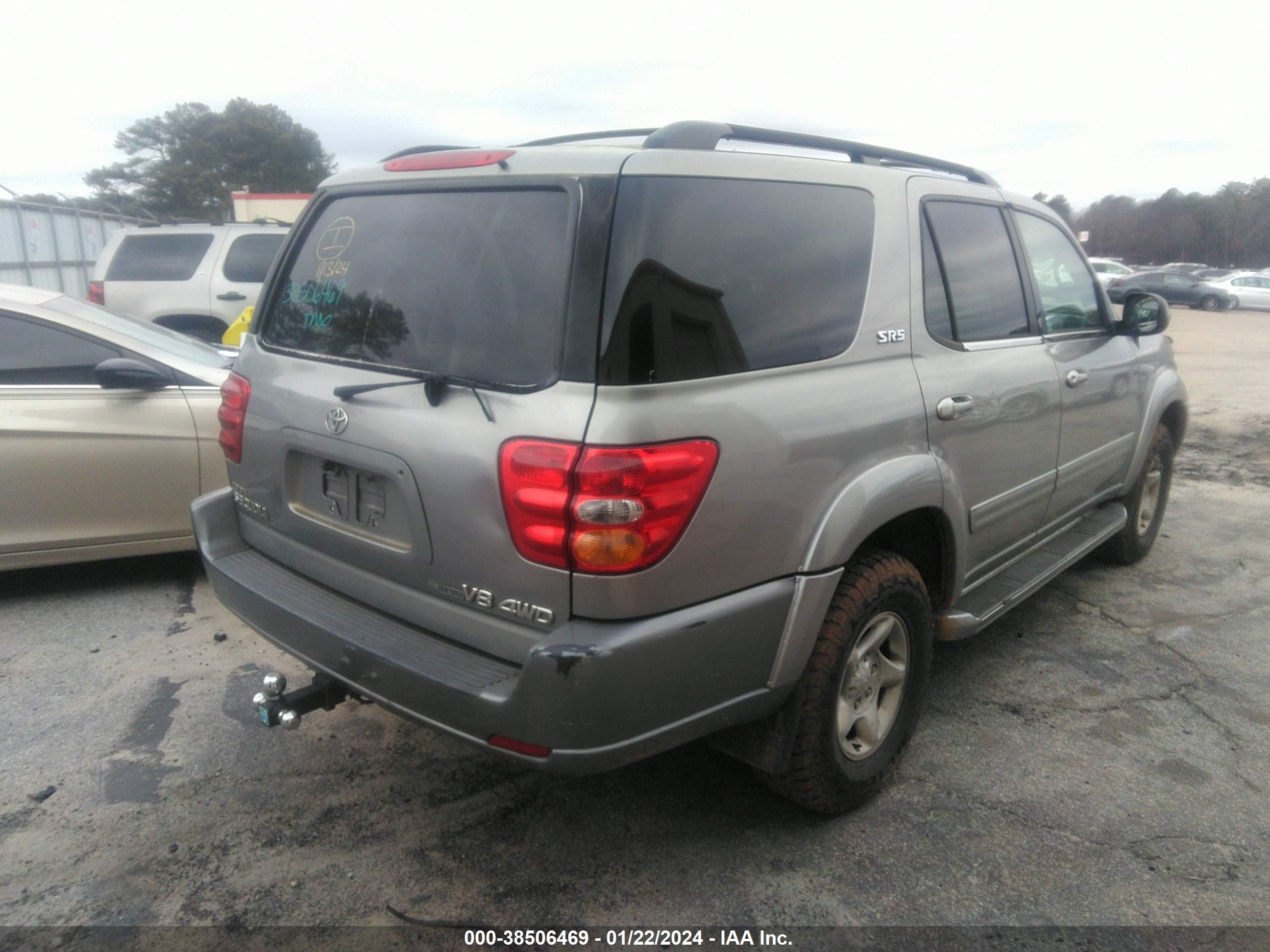 Photo 3 VIN: 5TDBT44A71S011456 - TOYOTA SEQUOIA 