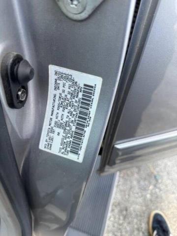 Photo 9 VIN: 5TDBT44A71S041881 - TOYOTA SEQUOIA SR 