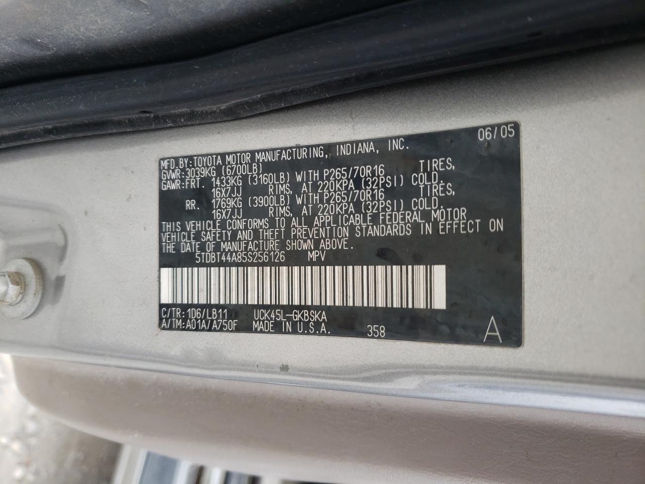 Photo 12 VIN: 5TDBT44A85S256126 - TOYOTA SEQUOIA 