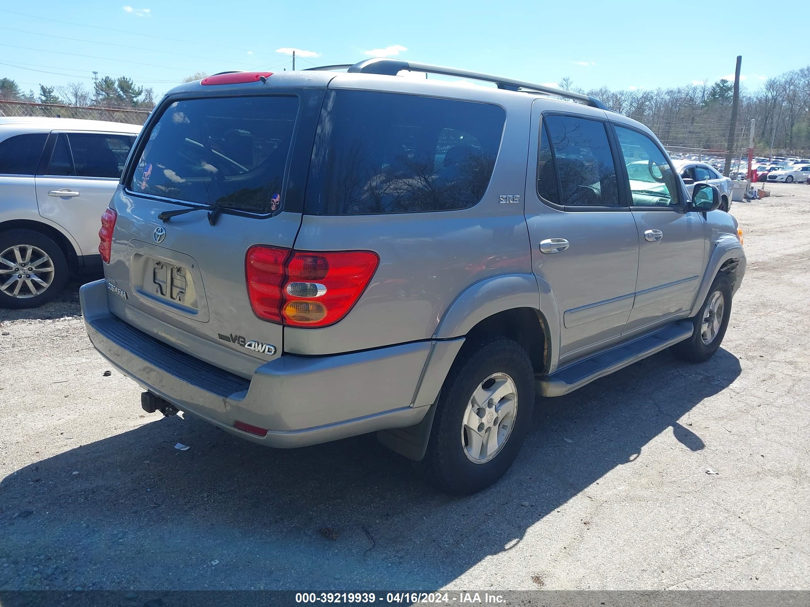 Photo 3 VIN: 5TDBT44A94S217558 - TOYOTA SEQUOIA 