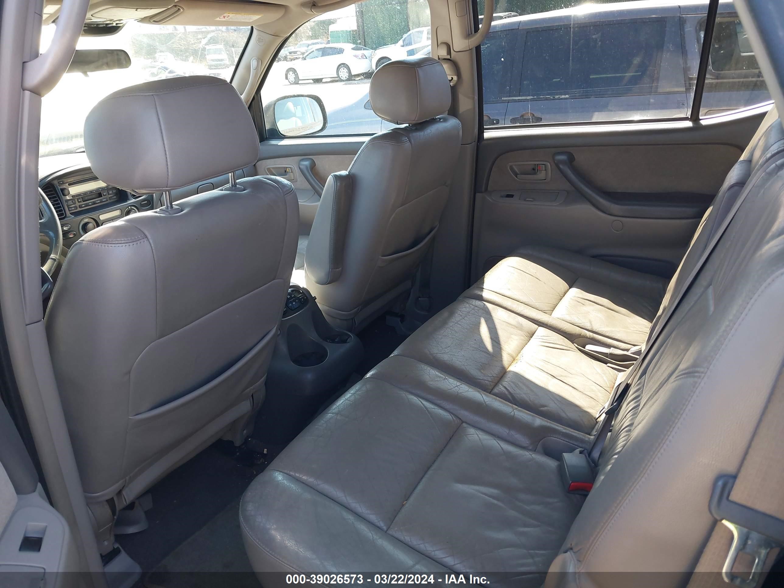 Photo 7 VIN: 5TDBT44A94S220850 - TOYOTA SEQUOIA 