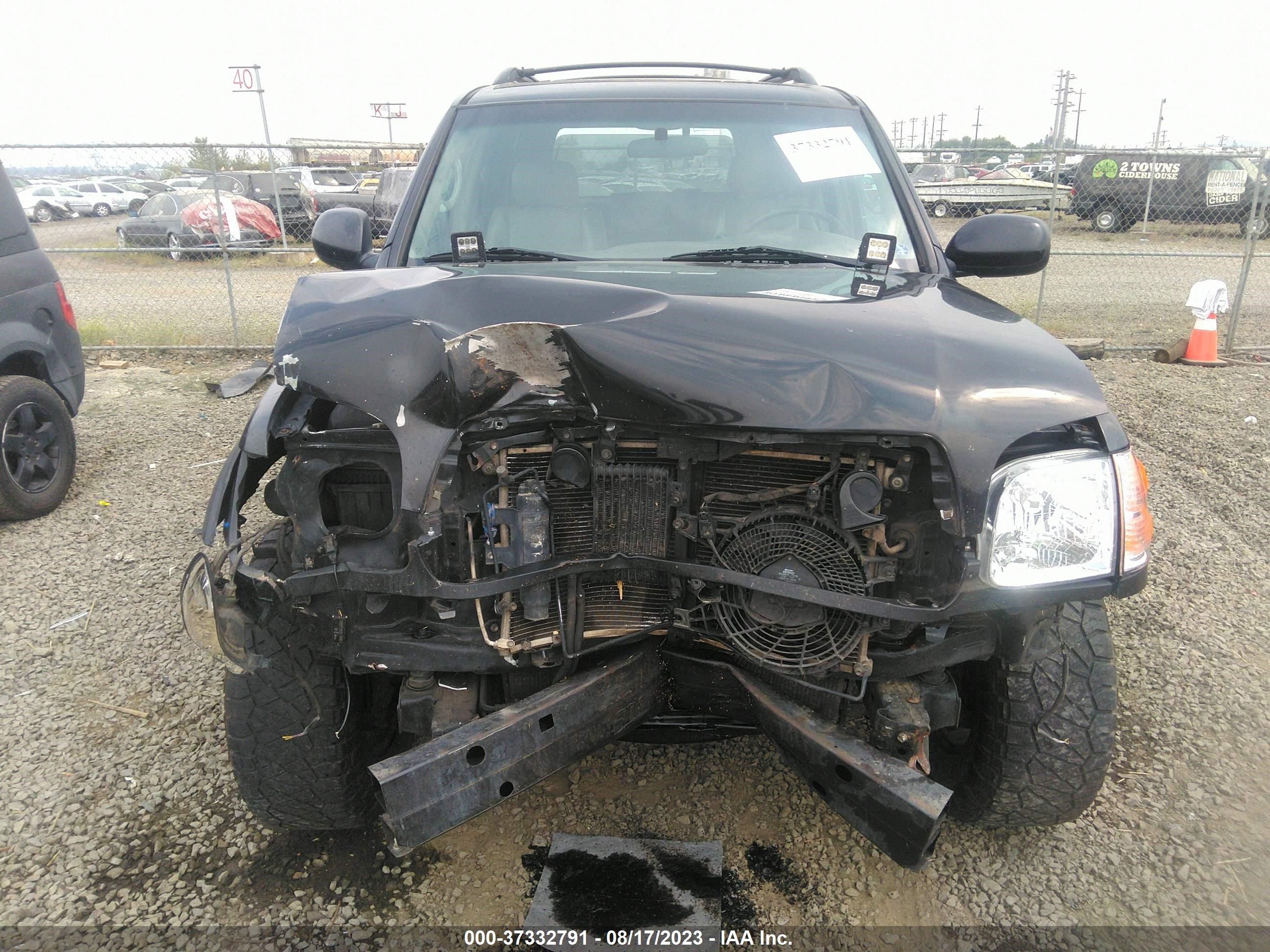 Photo 12 VIN: 5TDBT44AX2S086475 - TOYOTA SEQUOIA 