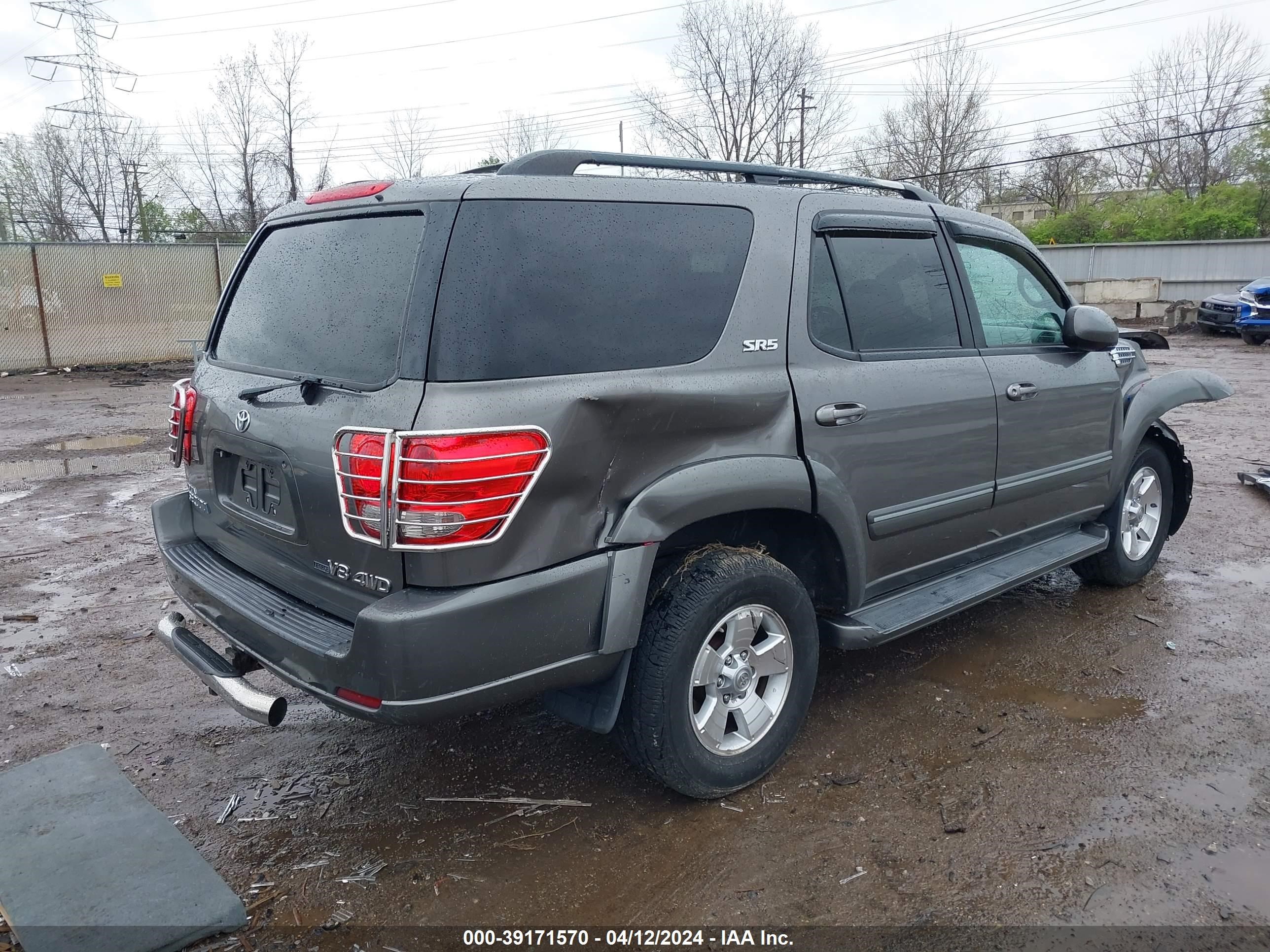 Photo 3 VIN: 5TDBT44AX6S275472 - TOYOTA SEQUOIA 