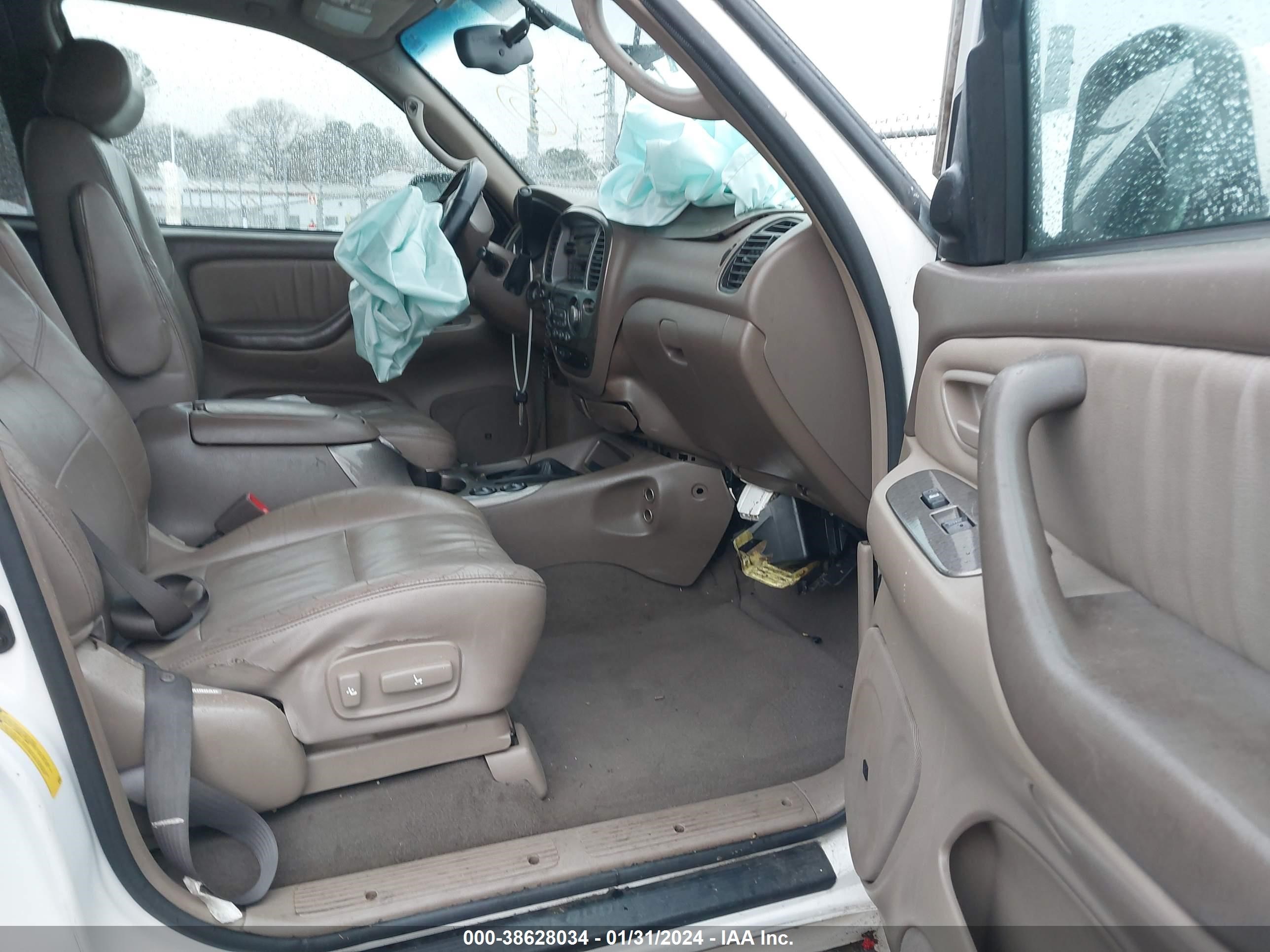 Photo 4 VIN: 5TDBT48A04S209147 - TOYOTA SEQUOIA 