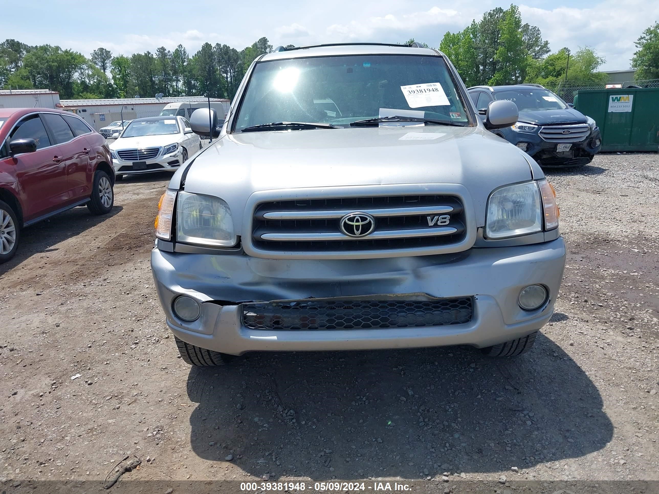 Photo 11 VIN: 5TDBT48A21S004408 - TOYOTA SEQUOIA 