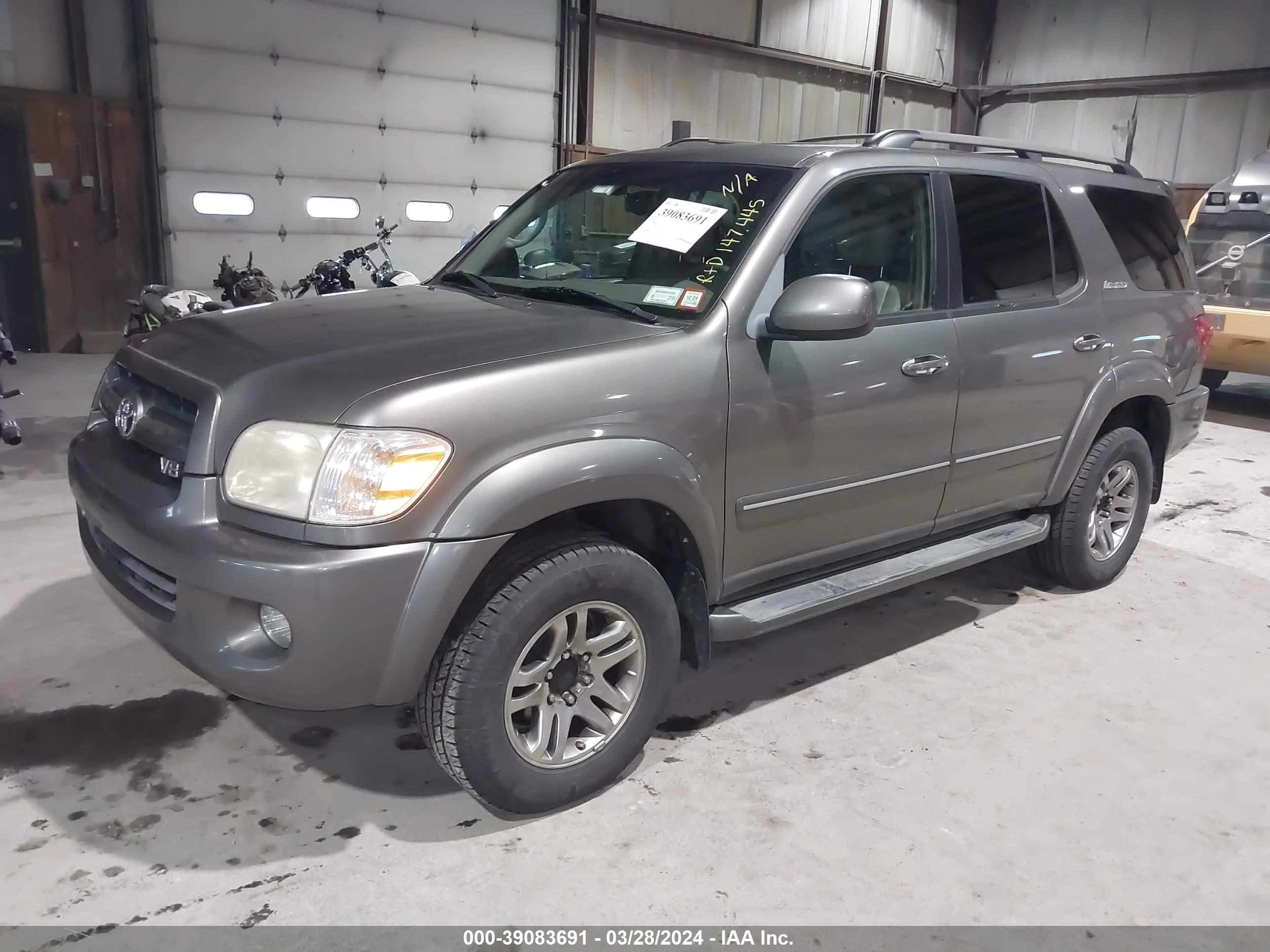 Photo 1 VIN: 5TDBT48A35S247621 - TOYOTA SEQUOIA 