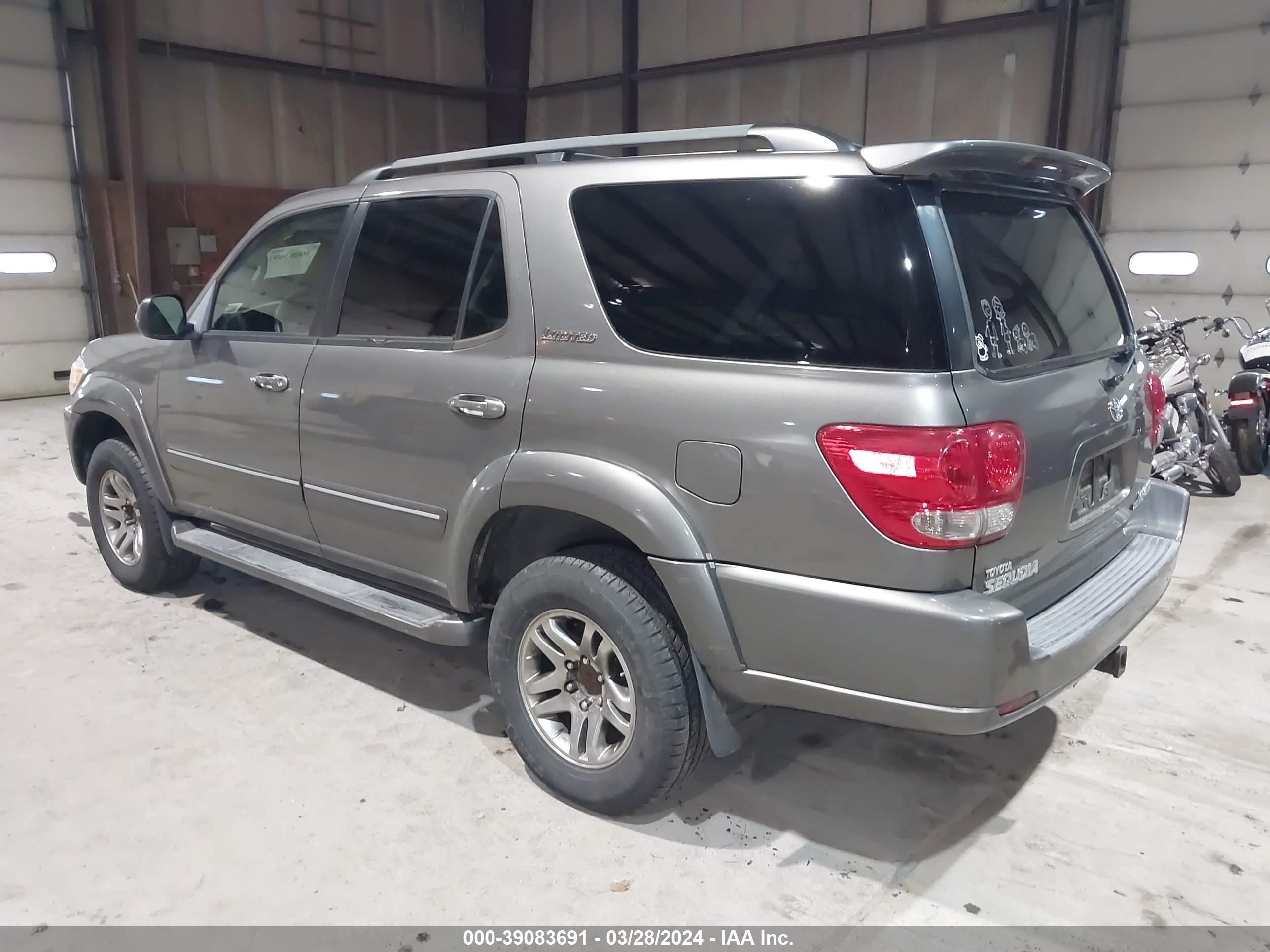 Photo 2 VIN: 5TDBT48A35S247621 - TOYOTA SEQUOIA 