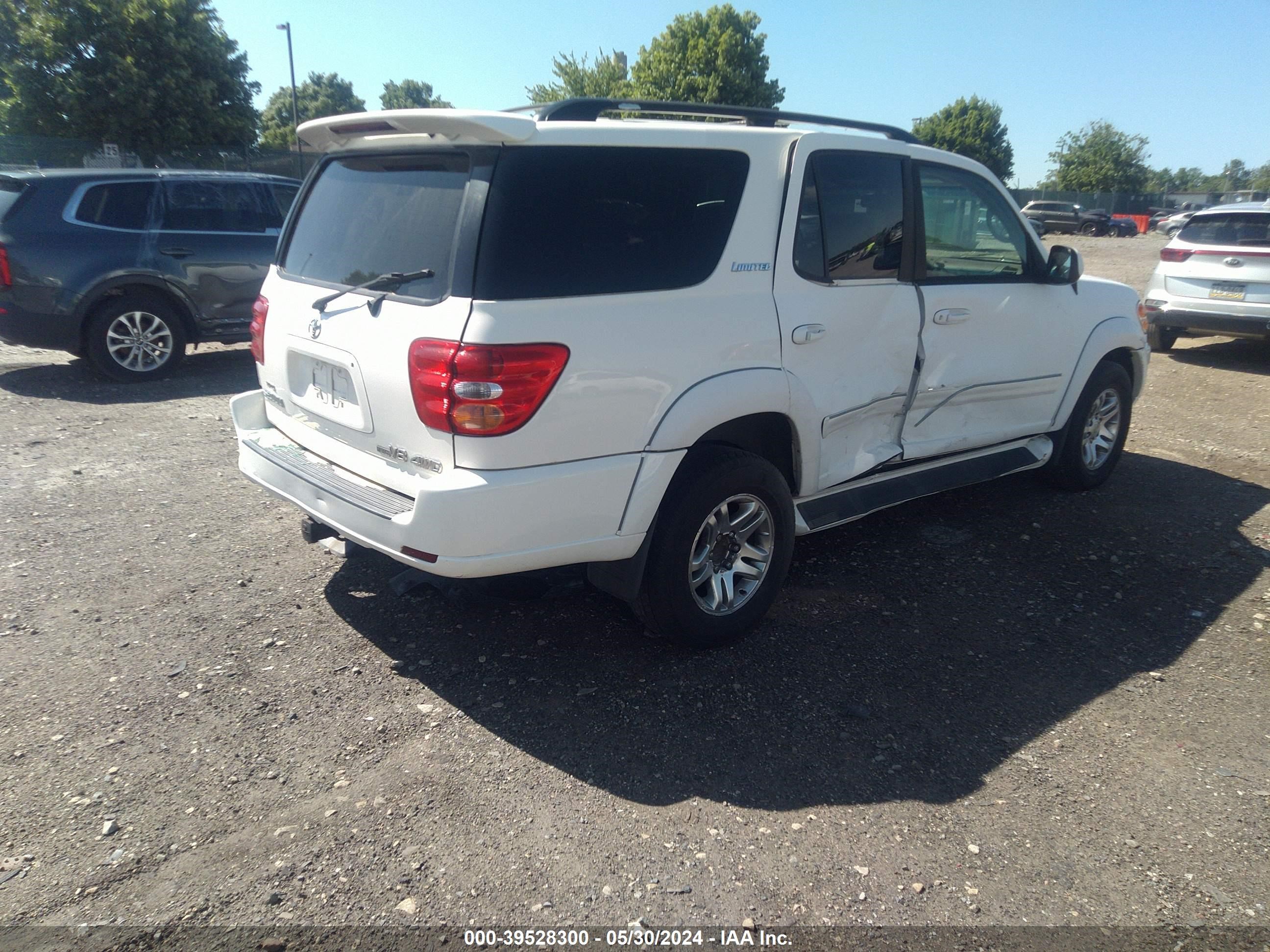 Photo 3 VIN: 5TDBT48A43S162476 - TOYOTA SEQUOIA 