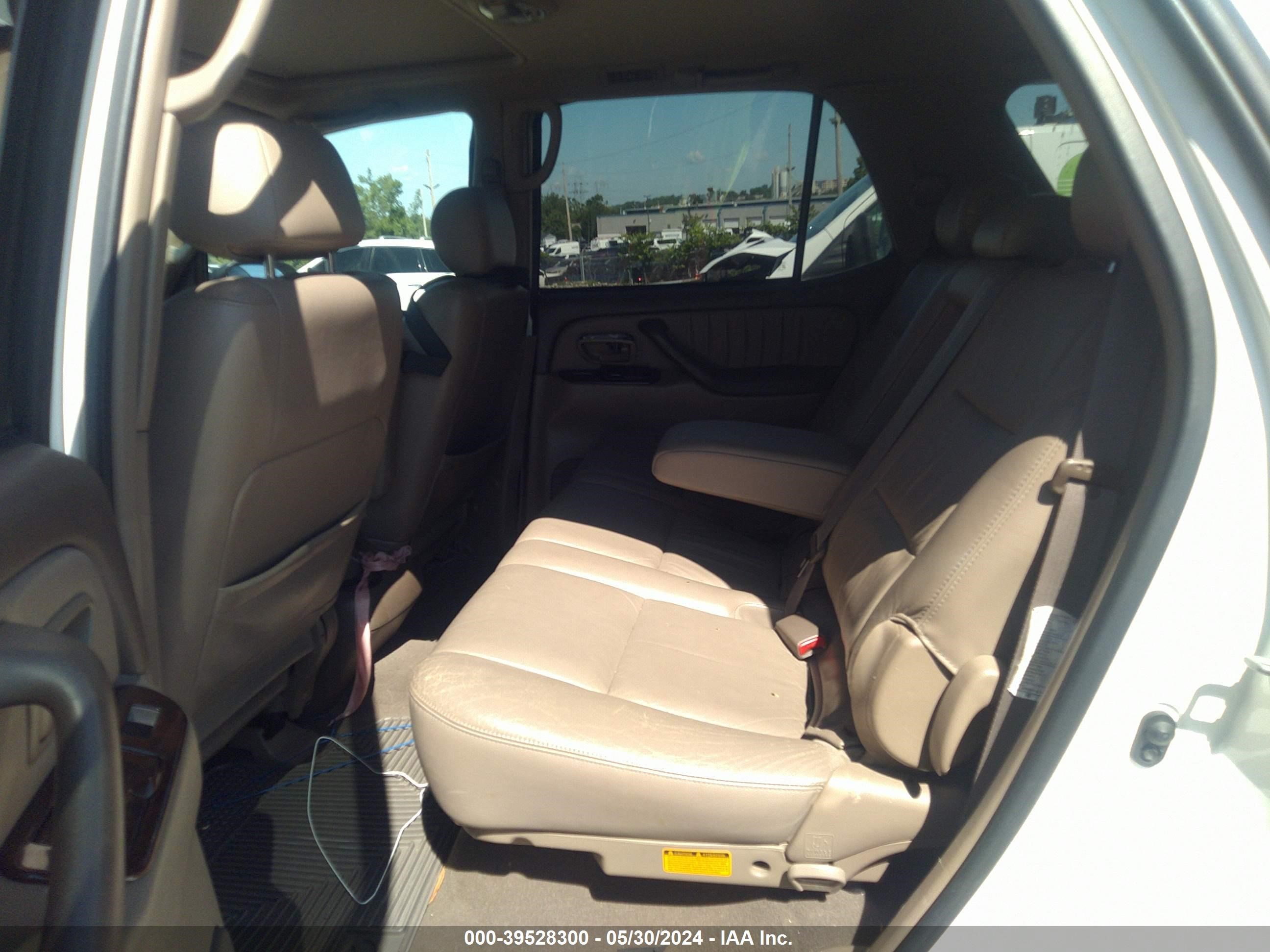 Photo 7 VIN: 5TDBT48A43S162476 - TOYOTA SEQUOIA 