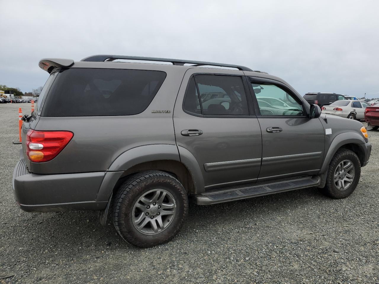 Photo 2 VIN: 5TDBT48A43S177365 - TOYOTA SEQUOIA 