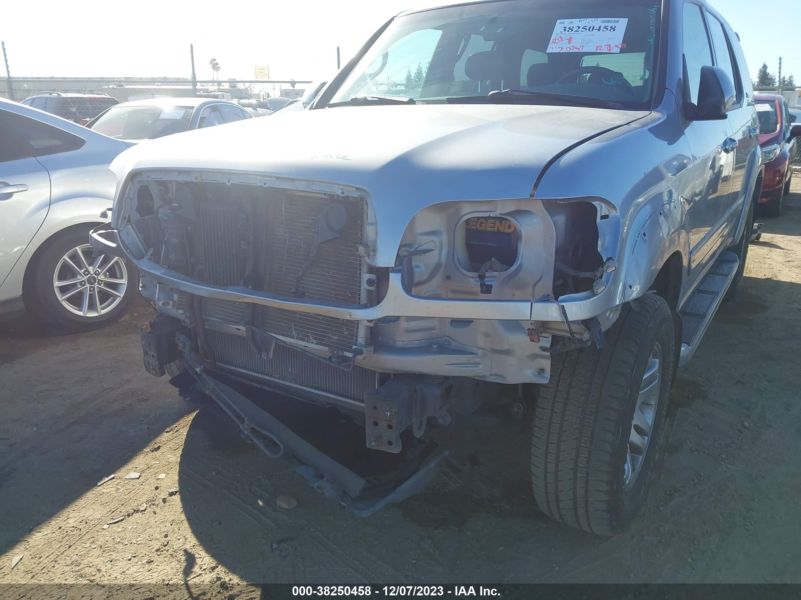 Photo 5 VIN: 5TDBT48A43S177639 - TOYOTA SEQUOIA 